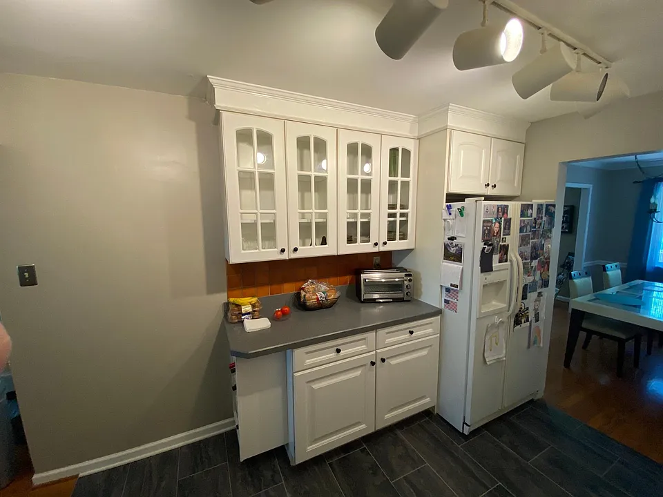 Another view of kitchen.