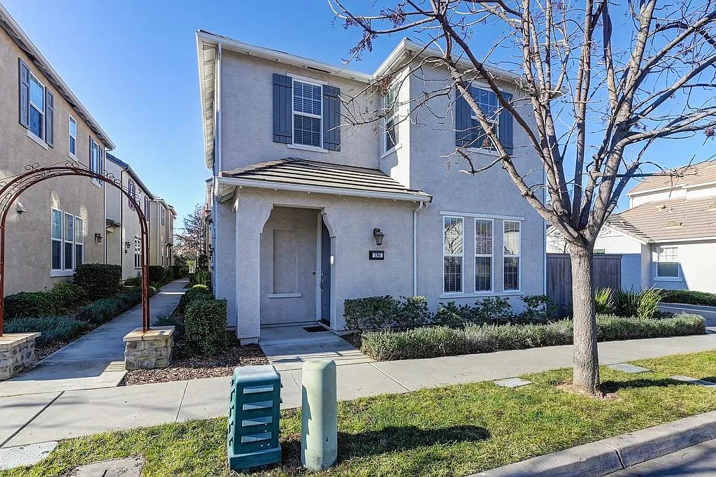 186 Talmont Cir #186 photo 1