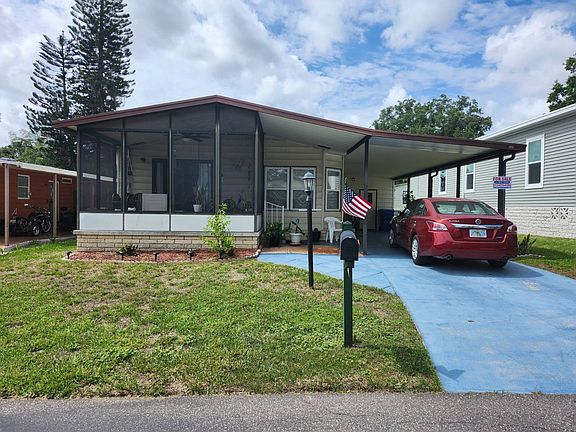 3rd image of 10910 Tall Oak Cir