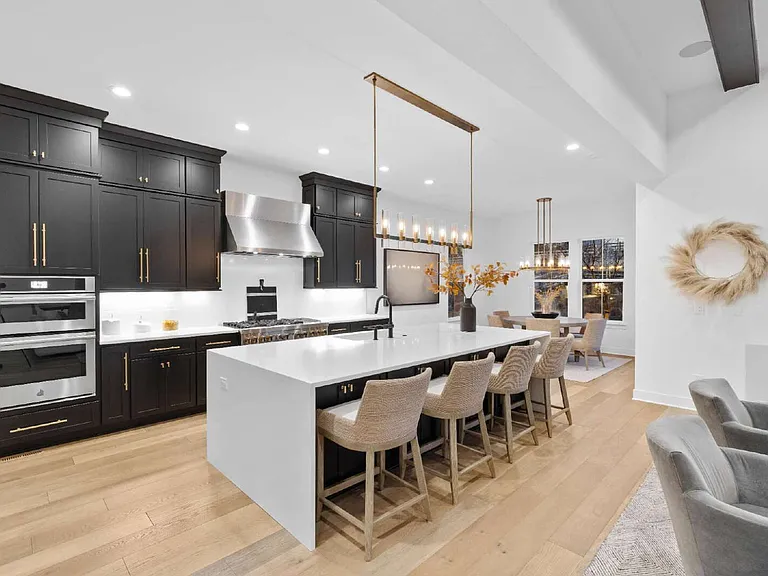 9676 Elizabeth St — Photo 17