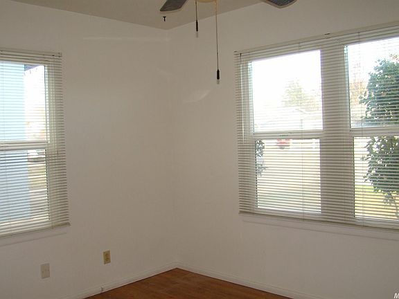 4th image of 340 N 7th Ave