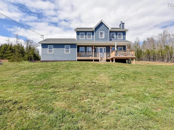 9409 Highway 215, Pembroke, NS B0N 2R0