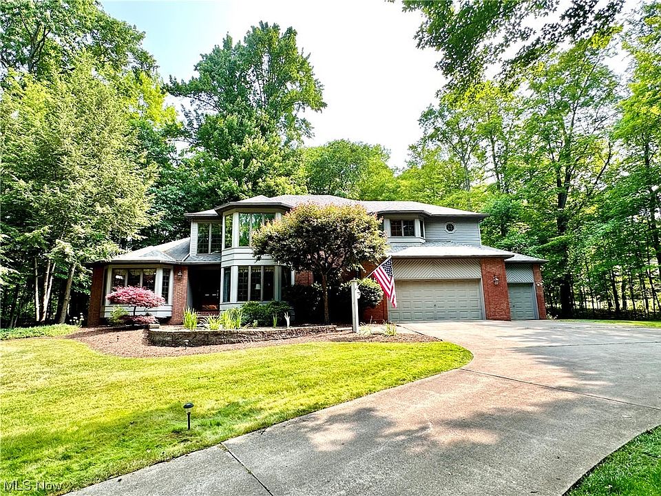 1st image of 100 Stonecreek Ln NE