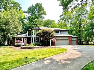 100 Stonecreek Ln NE, Warren, OH
