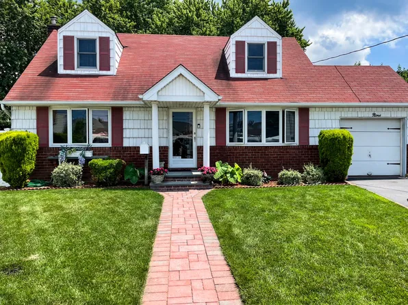 (undisclosed Address), Hicksville, NY 11801