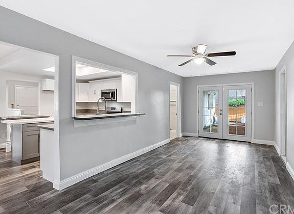 5th image of 7044 Selma Ave