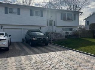 46 Pamela Ln, Brentwood, NY 11717