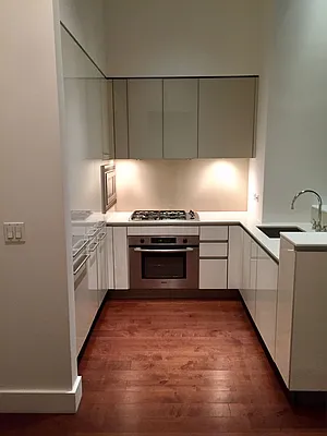 Rented by 25 Broad (LCOR) | media 22