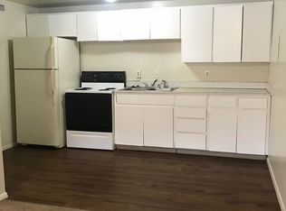 1132 SW Lane St APT 8, Topeka, KS 66604