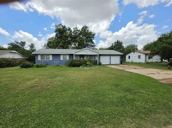 502 E Wyoming St, Walters, OK 73572