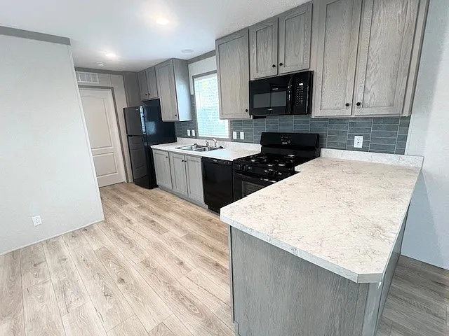 476 N Kensington Dr #476 — Photo 1