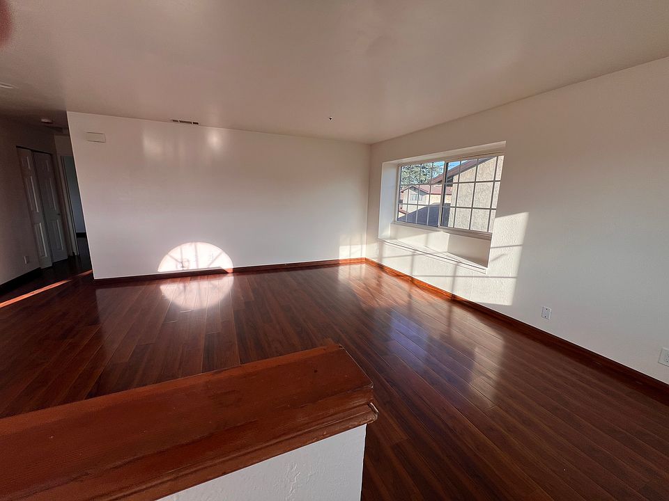 1st image of 2221 Orange Grove Ave #B