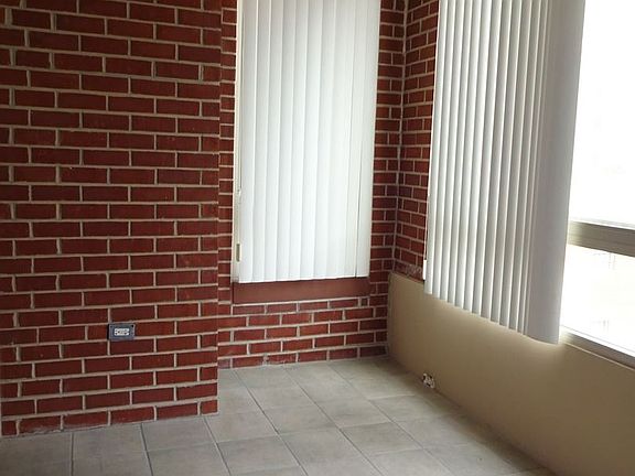 5th image of 2181 Jamieson Ave Unit 405