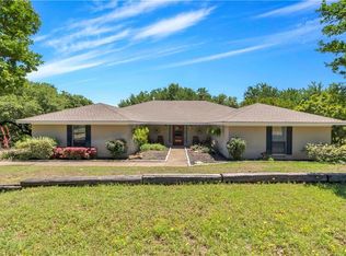 648 Meadow Hill Rd, Fort Worth, TX 76108