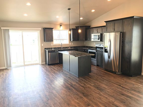 2nd image of 957 Ashley Dr W