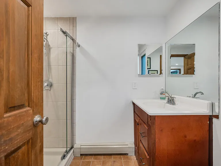10 Harbor View Ln — Photo 38
