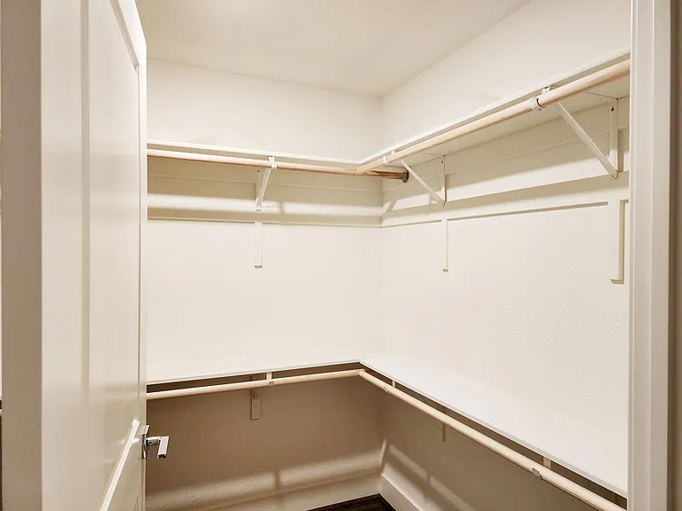 Walk in closet