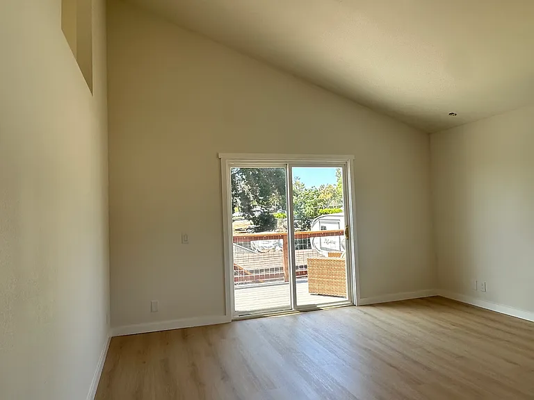 1300 Oak Ave #4 — Photo 10
