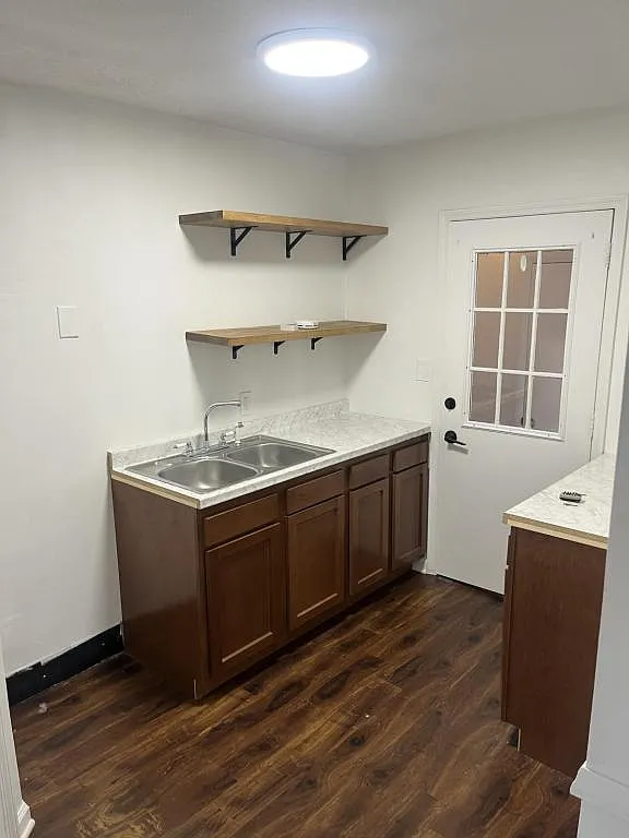 103 N Russell St Apt 2 — Photo 4