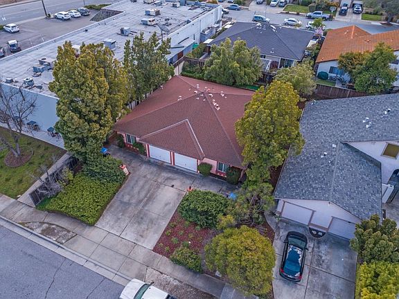 4th image of 5740 Malpas Dr