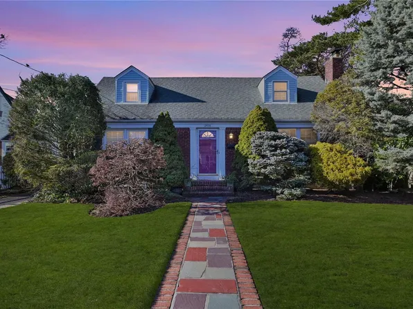 2458 Foxdale Avenue, Oceanside, NY 11572