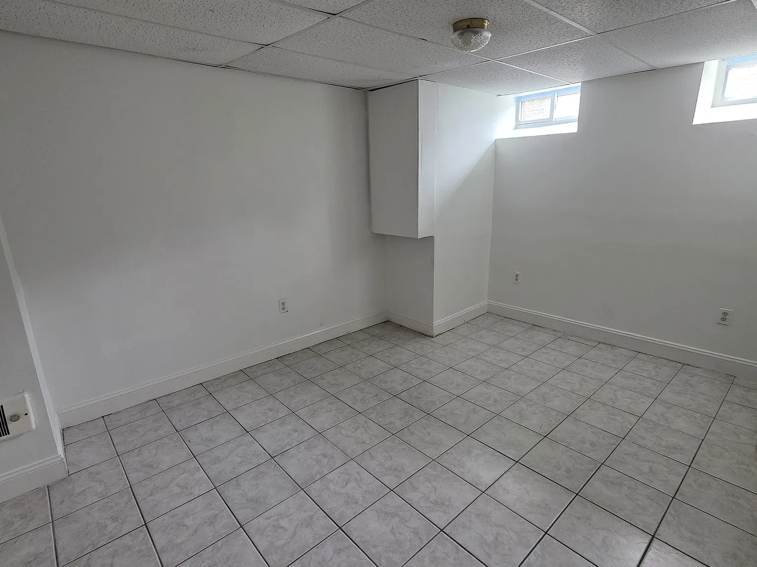 Studio, 1.0 bath, 300 sqft, $1,500 — Photo 4