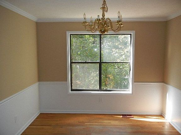 5th image of 752 Cedar Creek Way
