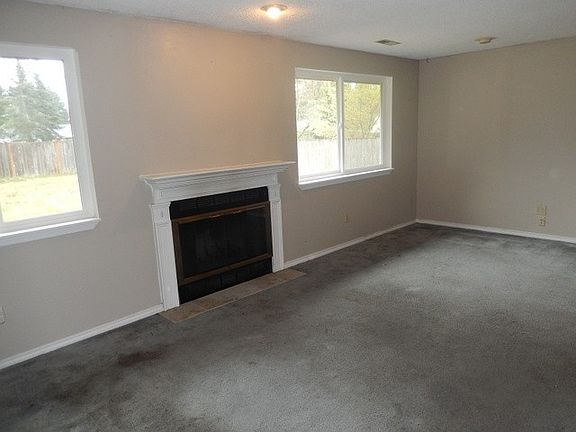 4th image of 12619 214th Avenue Ct E