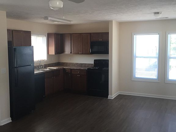 3rd image of 158 Graduate Hill Dr