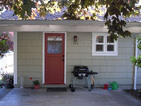 2nd image of 501 NE Sommerseth St