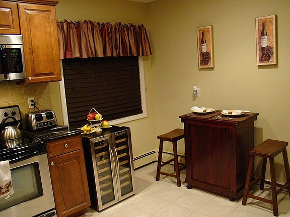 3rd image of 35 Twig Ln