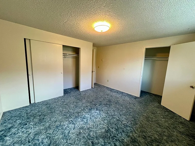 3926 Edgewood Dr — Photo 8