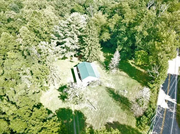 712 Canyon Rd, Morgantown, WV 26508