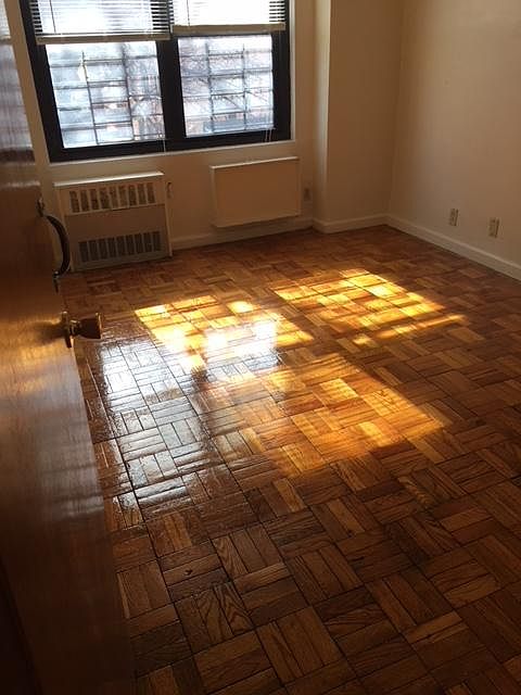 2nd image of 16633 89th Ave APT 3B