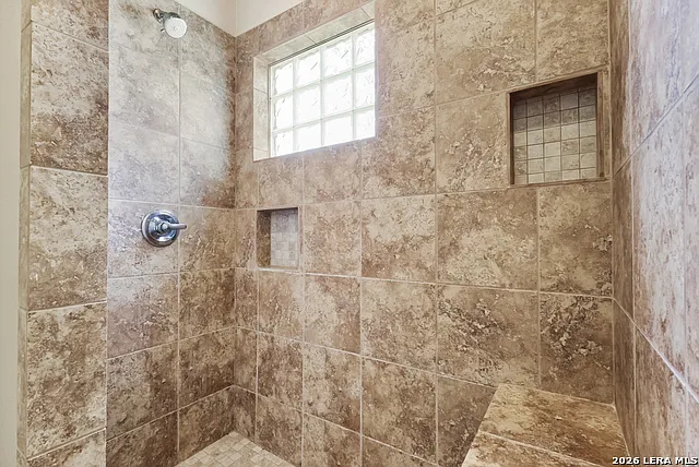 8210 Roy Ln — Photo 18