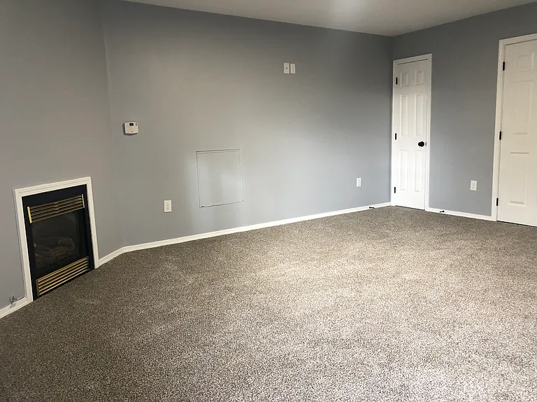 5888 Cedar St — Photo 10