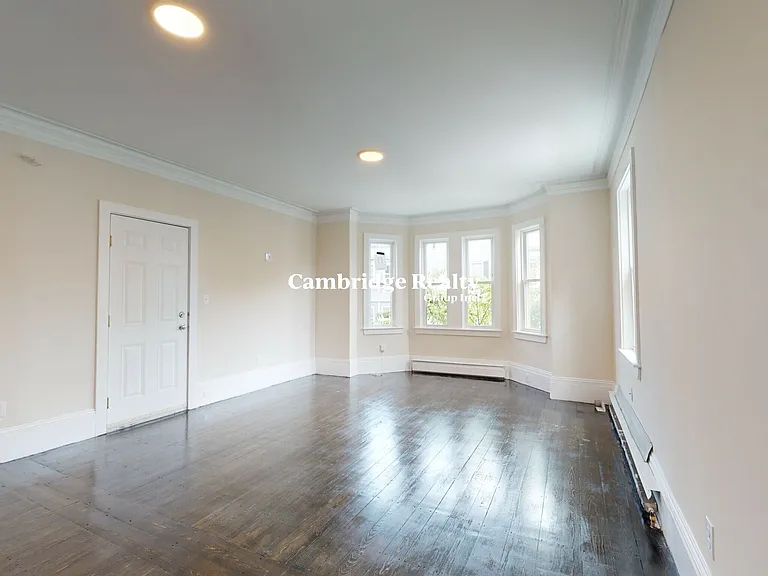 839 Parker St #1T — Photo 12