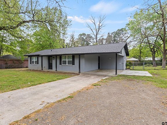 3rd image of 802 Quitman St