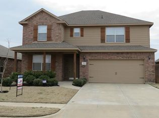 9968 Silent Hollow Dr, Fort Worth, TX 76140