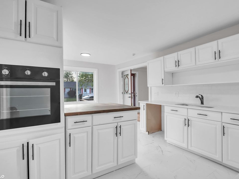 1st image of 517 Rhodes St