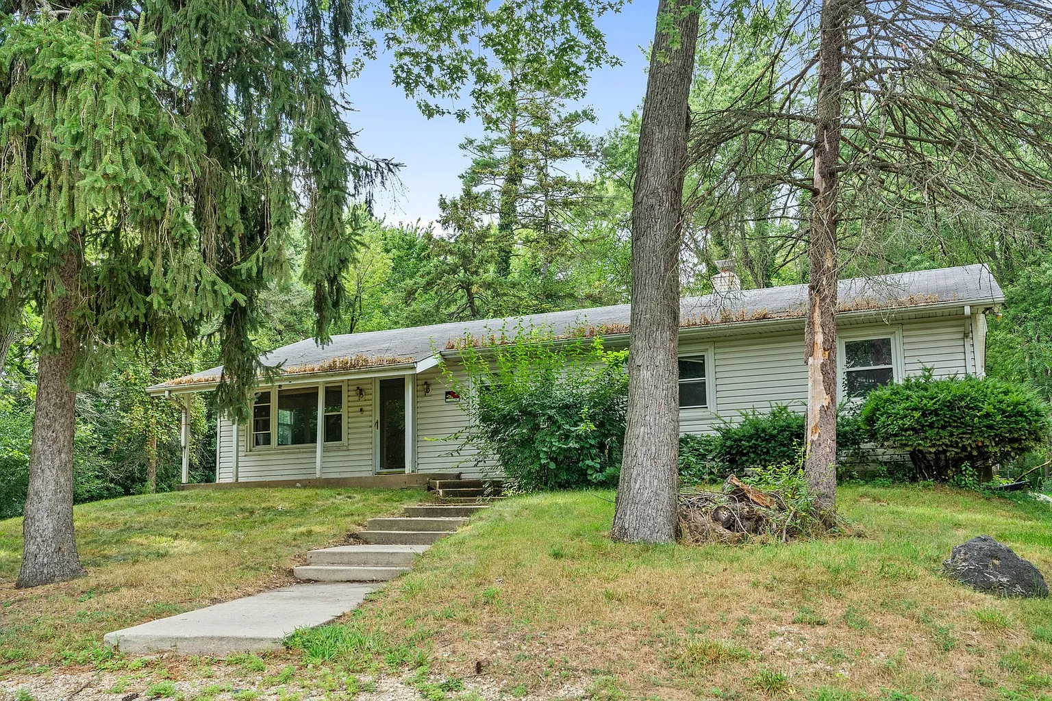 23036 W Long Grove Rd photo 1