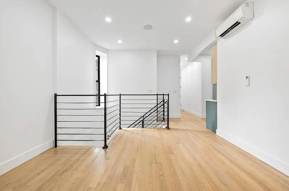 2 bed, 1.5 bath, $4,500 — Photo 1