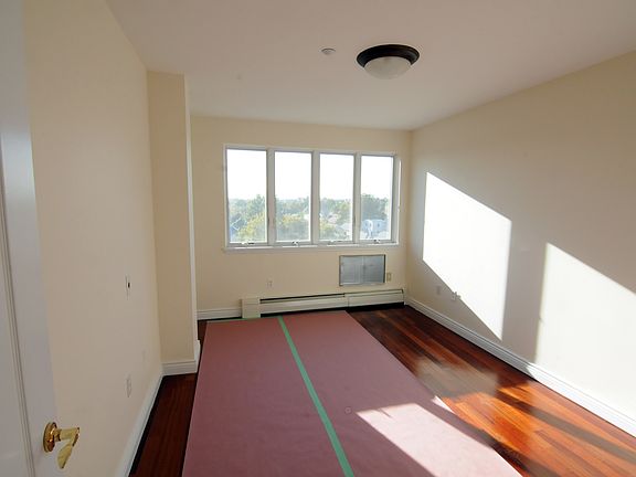 3rd image of 2408 Ocean Ave APT 18