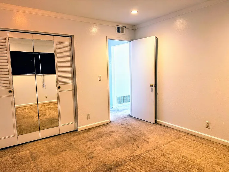 2116 Eric Ct #1 — Photo 8