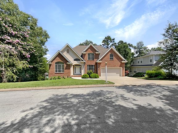 2nd image of 2619 Winter Garden Dr