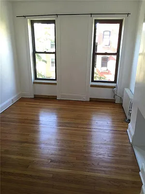 Rented by Addison Property Group | media 29