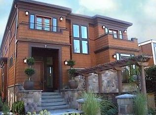 10121 NE 64th St, Kirkland, WA 98033