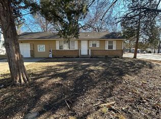 8901 E Gregory Blvd, Raytown, MO 64133