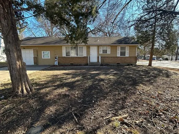 8901 E Gregory Blvd, Raytown, MO 64133