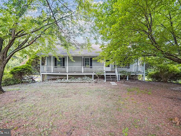 2nd image of 18 Remount View Rd